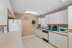 1000 Cove Cay Dr, Clearwater, FL 33760 - Photo 33