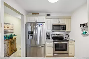 1000 Cove Cay Dr, Clearwater, FL 33760 - Photo 19