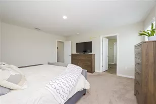 12767 Mangrove Forest Dr, Riverview, FL 33579 - Photo 9