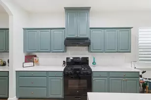 17735 Bright Wheat Dr, Lithia, FL 33547 - Photo 11