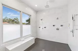 814 S Bayside Dr, Tampa, FL 33609 - Photo 21