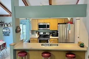 15614 Farnsworth Ln, Tampa, FL 33624 - Photo 9