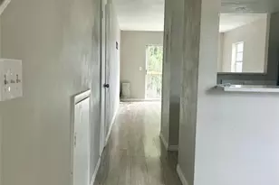7195 E Bank Dr, Tampa, FL 33617 - Photo 17