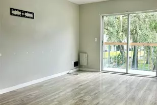 7195 E Bank Dr, Tampa, FL 33617 - Photo 21