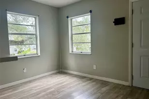 7195 E Bank Dr, Tampa, FL 33617 - Photo 7