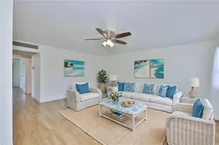 1811 Bedford Ln, Sun City Center, FL 33573 - Photo 11