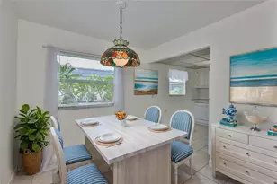 1811 Bedford Ln, Sun City Center, FL 33573 - Photo 15