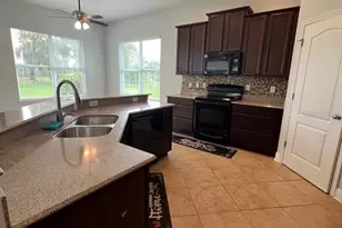 7926 Stoney Hill Dr, Wesley Chapel, FL 33545 - Photo 9