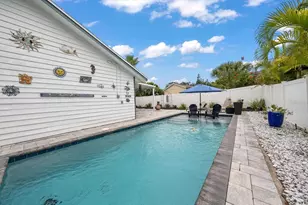 420 Oxford Rd, Palm Harbor, FL 34683 - Photo 33