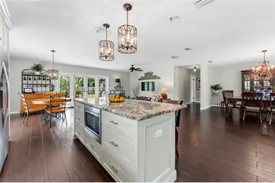 7202 Spring Valley Drive, Tampa, FL 33615 - Photo 11