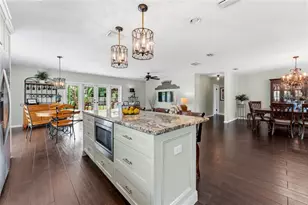 7202 Spring Valley Dr, Tampa, FL 33615 - Photo 11