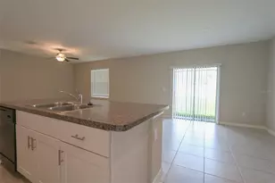3715 Daisy Bloom Pl, Tampa, FL 33619 - Photo 7