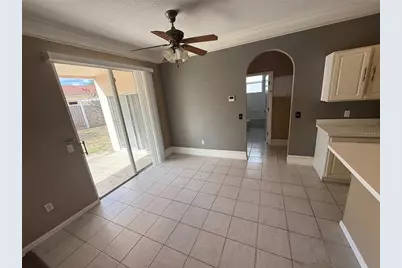 1310 Brentwood Hills Boulevard, Brandon, FL 33511 - Photo 5