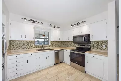 7824 115th Street, Seminole, FL 33772 - Photo 9