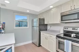 17580 Gulf Blvd, Redington Shores, FL 33708 - Photo 9