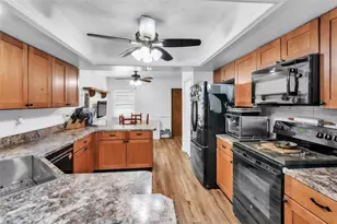 12090 Venice Dr, Spring Hill, FL 34609 - Photo 15