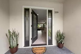 209 Live Oak Ln, Largo, FL 33770 - Photo 5