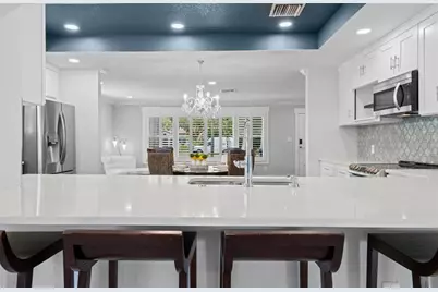 427 Villagrande Avenue S, Saint Petersburg, FL 33707 - Photo 17