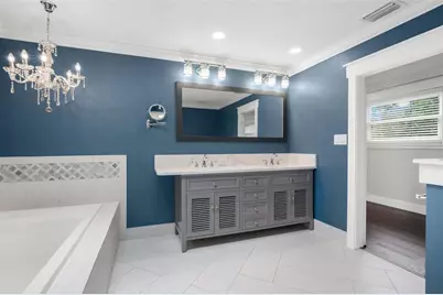 427 Villagrande Avenue S, Saint Petersburg, FL 33707 - Photo 51
