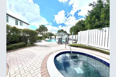 1008 Paseo Del Rio NE, Saint Petersburg, FL 33702 - Photo 45