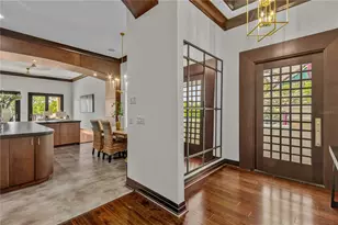 1008 Paseo Del Rio NE, Saint Petersburg, FL 33702 - Photo 9
