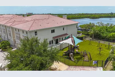 1008 Paseo Del Rio NE, Saint Petersburg, FL 33702 - Photo 39