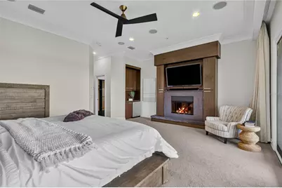 1008 Paseo Del Rio NE, Saint Petersburg, FL 33702 - Photo 23