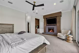 1008 Paseo Del Rio NE, Saint Petersburg, FL 33702 - Photo 23
