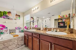 11334 Villas on the Green Dr, Riverview, FL 33579 - Photo 9