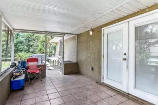 1195 Cr 441, Lake Panasoffkee, FL 33538 - Photo 35