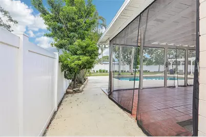 2709 49th Street N, Saint Petersburg, FL 33710 - Photo 27