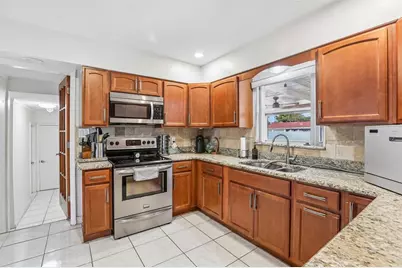 2709 49th Street N, Saint Petersburg, FL 33710 - Photo 13