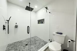 1446 Admiral Woodson Ln, Clearwater, FL 33755 - Photo 19