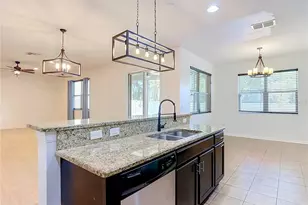1113 Canyon Oaks Dr, Brandon, FL 33510 - Photo 13