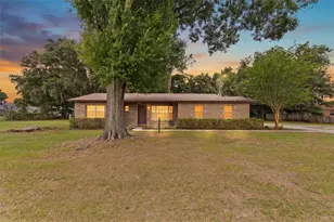 2803 E Trapnell Rd, Plant City, FL 33566 - Photo 1