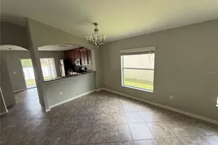 1970 Hawks View Dr, Ruskin, FL 33570 - Photo 5