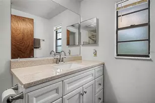 16706 Rolling Rock Dr, Tampa, FL 33618 - Photo 31