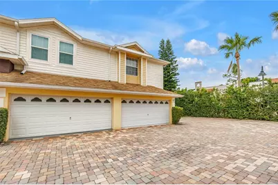 2982 Estancia Place, Clearwater, FL 33761 - Photo 9