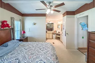 36412 Le Sabre Way, Zephyrhills, FL 33541 - Photo 17