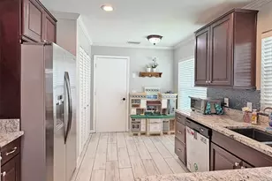 8521 Misty River Ct, Tampa, FL 33637 - Photo 13