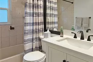 8521 Misty River Ct, Tampa, FL 33637 - Photo 21