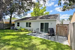 8521 Misty River Ct, Tampa, FL 33637 - Photo 27