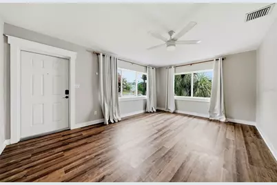 4730 Burlington Avenue N, Saint Petersburg, FL 33713 - Photo 15