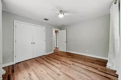 4730 Burlington Avenue N, Saint Petersburg, FL 33713 - Photo 19