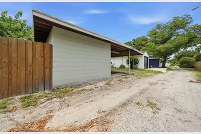 4730 Burlington Avenue N, Saint Petersburg, FL 33713 - Photo 5