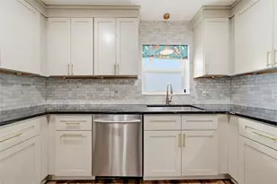 4730 Burlington Ave N, Saint Petersburg, FL 33713 - Photo 11