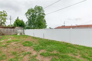 7412 Kingston Dr, Tampa, FL 33619 - Photo 37