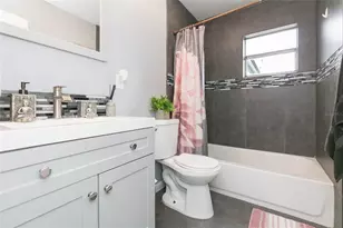 7412 Kingston Dr, Tampa, FL 33619 - Photo 21
