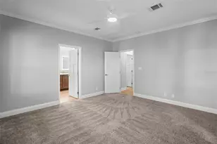 6825 Mt Orange Dr NE, Saint Petersburg, FL 33702 - Photo 55