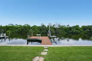6825 Mt Orange Dr NE, Saint Petersburg, FL 33702 - Photo 15